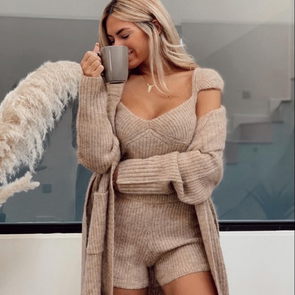 NWT Zara two piece sweater top and shorts set - Picture 9 of 16